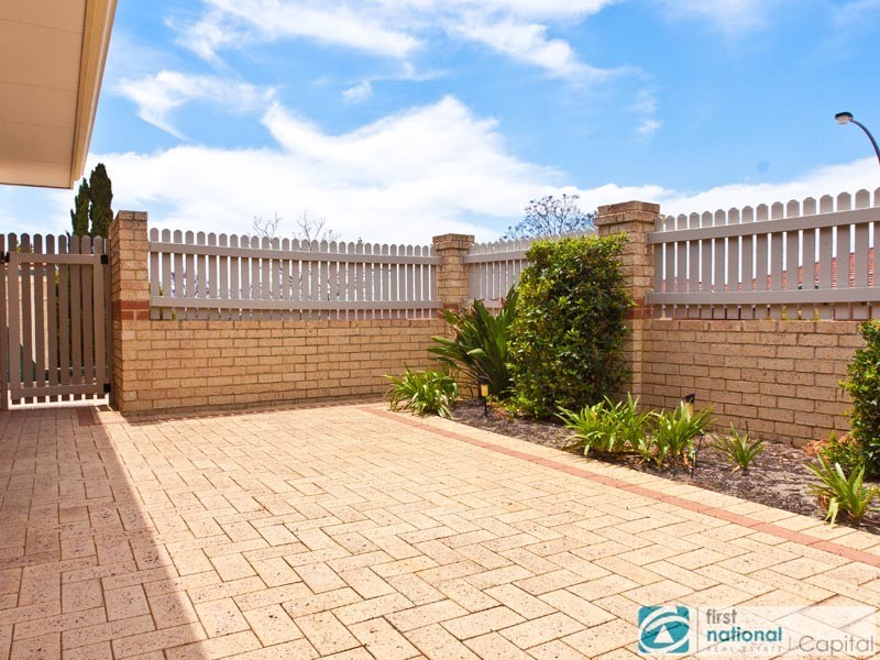 7/3 Adelphi Court, Marangaroo WA 6064