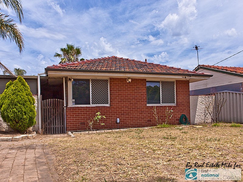 13 Burnham Way, Girrawheen WA 6064