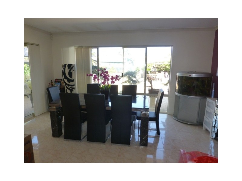 9 Scholar Close, Marangaroo WA 6064