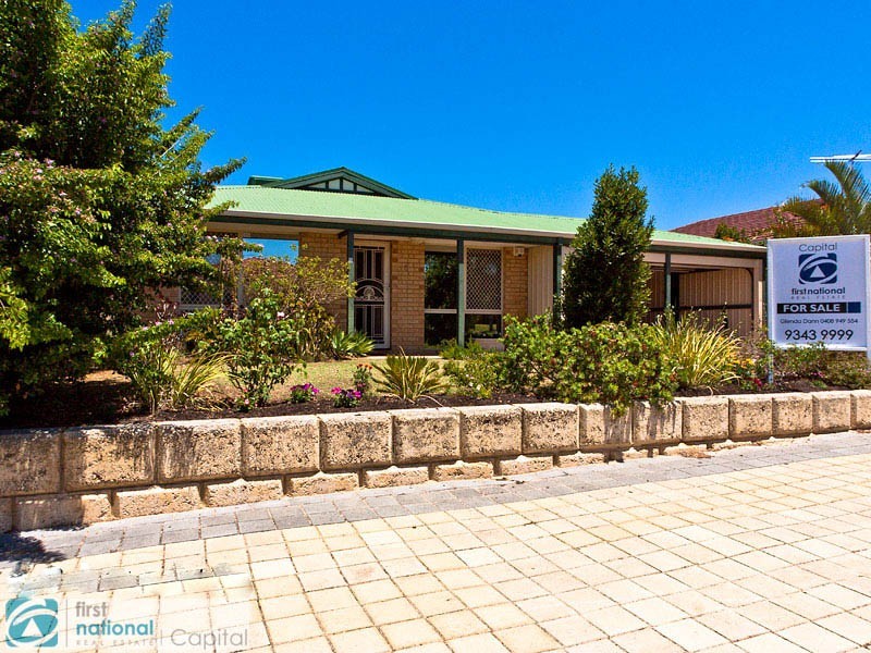 5 Masters Place, Marangaroo WA 6064
