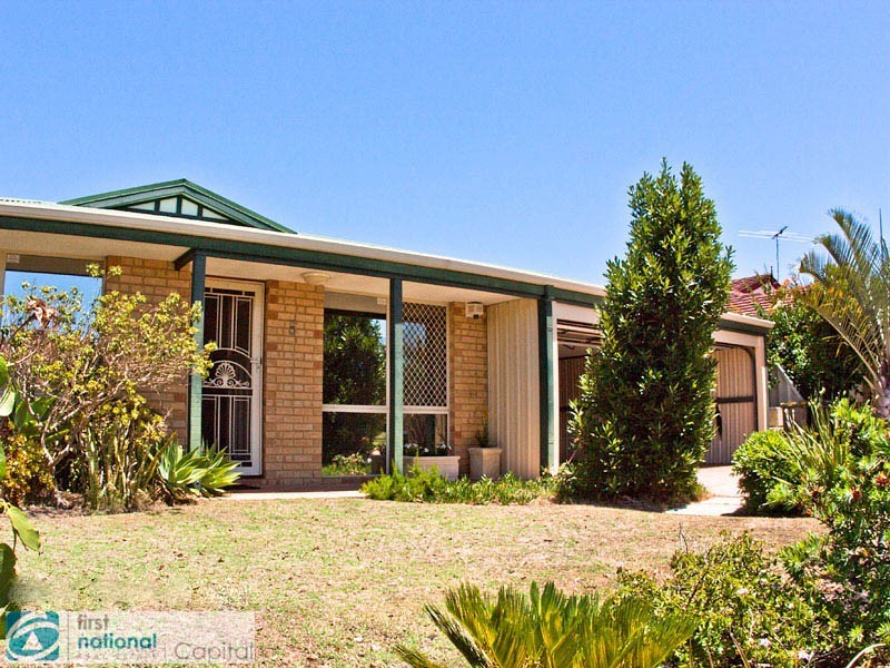 5 Masters Place, Marangaroo WA 6064
