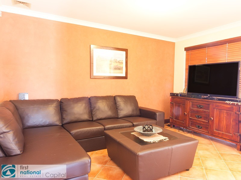 5 Masters Place, Marangaroo WA 6064