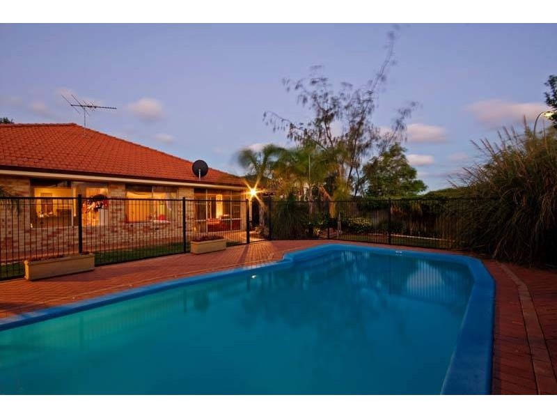 5 Brookway Retreat, Landsdale WA 6065