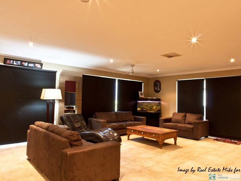 10 Benia Rise, Alexander Heights WA 6064