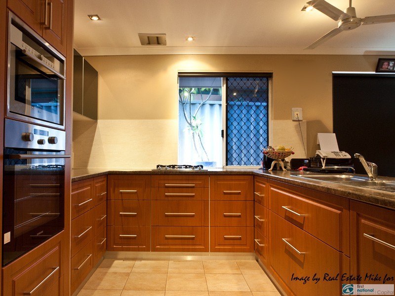 10 Benia Rise, Alexander Heights WA 6064