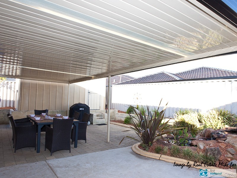 10 Benia Rise, Alexander Heights WA 6064