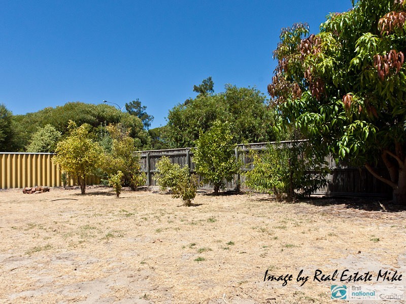 6 Comet Court, Alexander Heights WA 6064