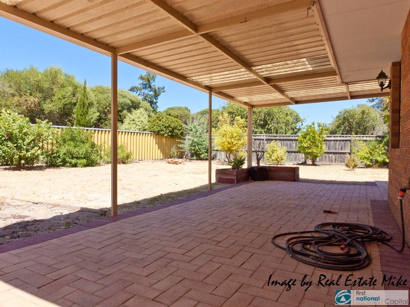 6 Comet Court, Alexander Heights WA 6064