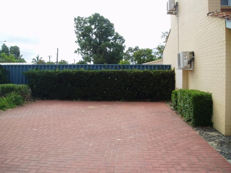 1/69 Tendring Way, Girrawheen WA 6064