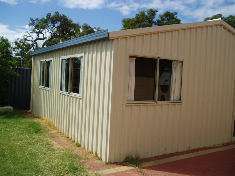 1/69 Tendring Way, Girrawheen WA 6064