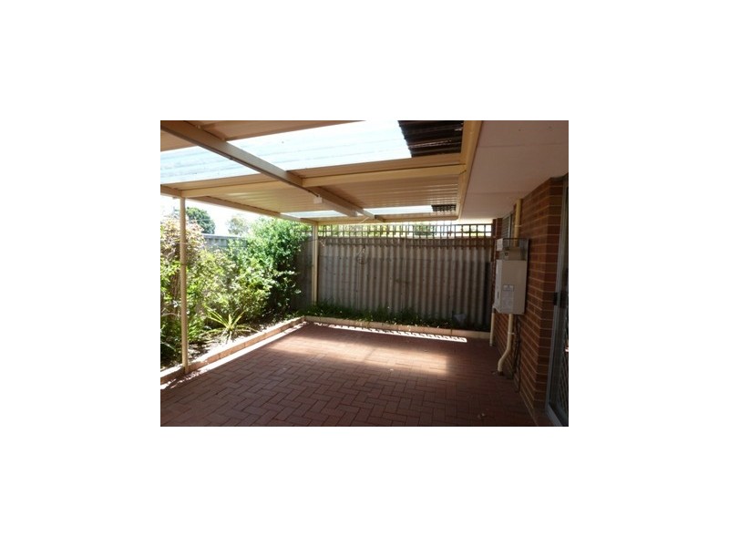 77 Amberton Avenue, Girrawheen WA 6064
