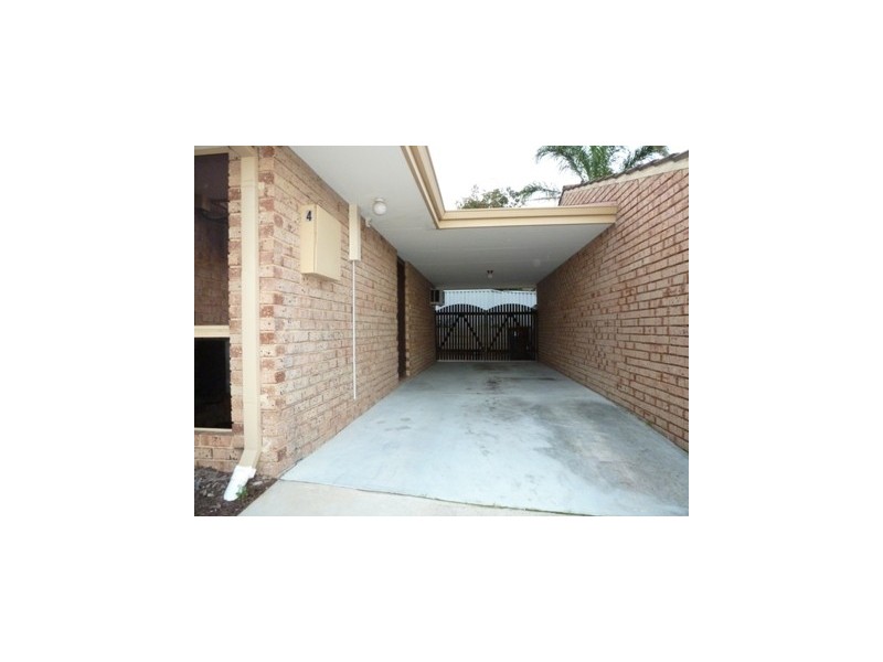 4/81 Azelia Street, Alexander Heights WA 6064