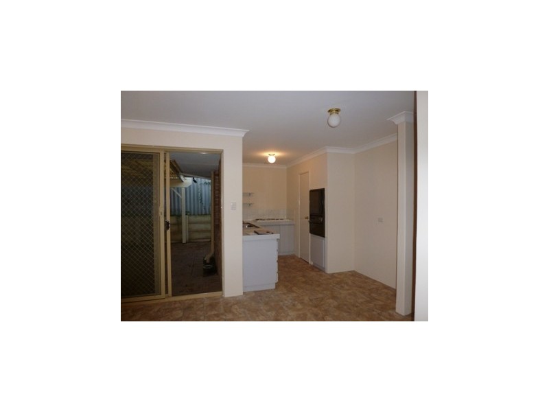 4/81 Azelia Street, Alexander Heights WA 6064