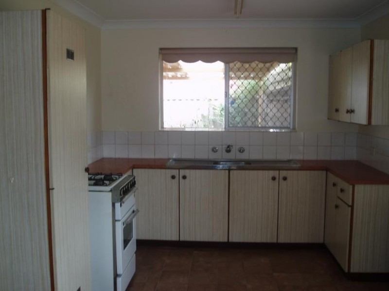 77 Amberton Avenue, Girrawheen WA 6064