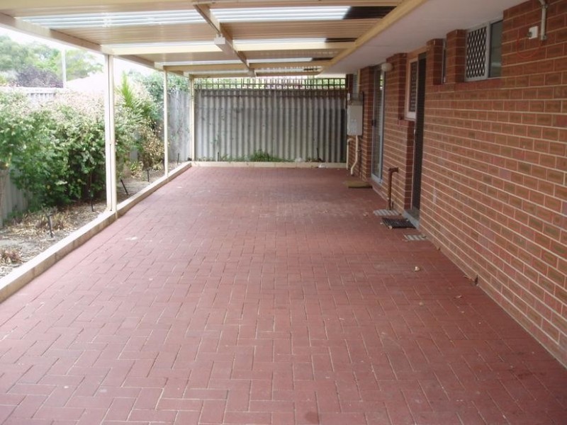 77 Amberton Avenue, Girrawheen WA 6064