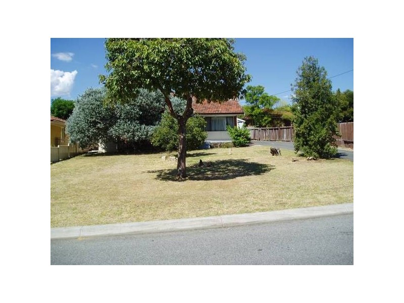 14 Poynings Street, Westminster WA 6061