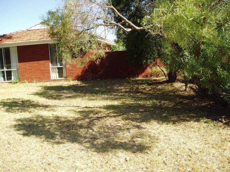 61 Burnham Way, Girrawheen WA 6064