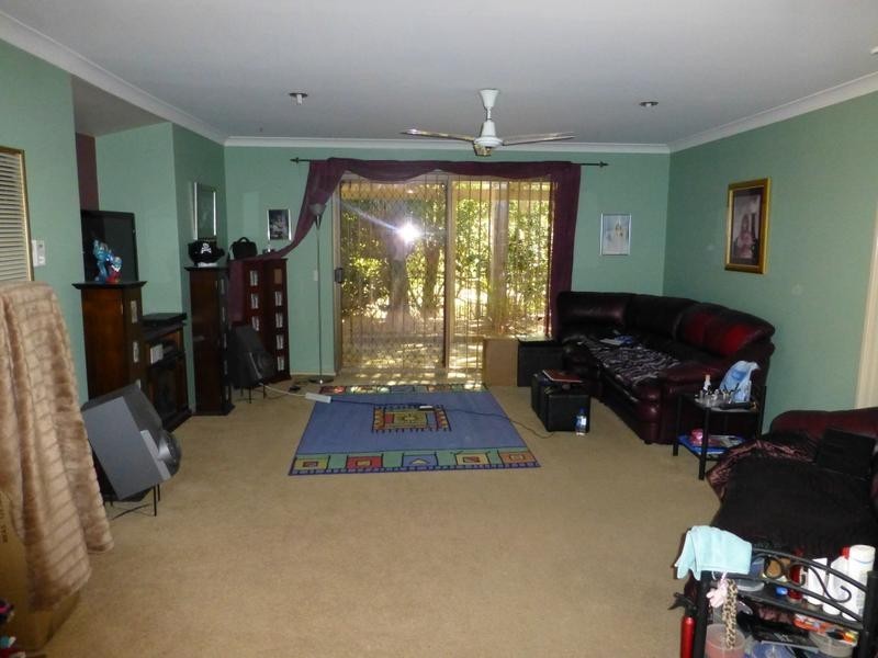 8 Pepper Close, Ballajura WA 6066