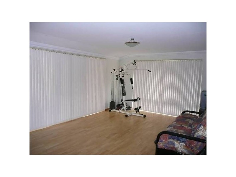 8 Oakman Grove, Landsdale WA 6065