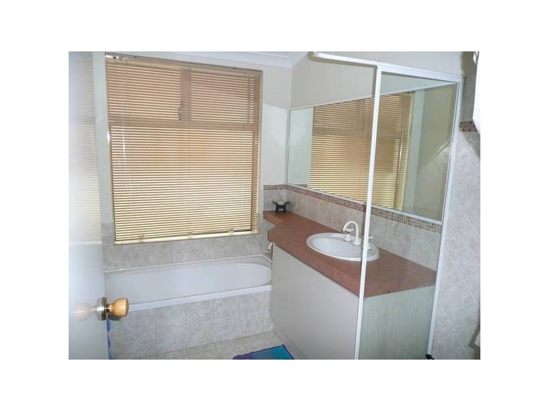 8 Oakman Grove, Landsdale WA 6065