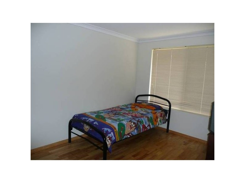 8 Oakman Grove, Landsdale WA 6065