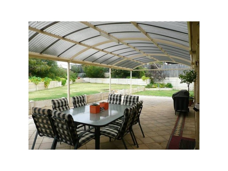 8 Oakman Grove, Landsdale WA 6065