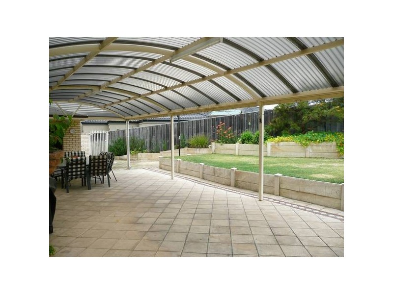 8 Oakman Grove, Landsdale WA 6065