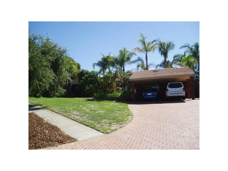 2 Inglis Court, Kingsley WA 6026