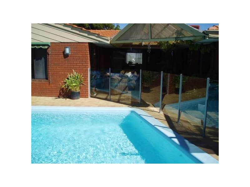 2 Inglis Court, Kingsley WA 6026