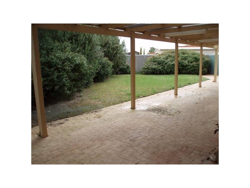 19 Harewood Place, Marangaroo WA 6064