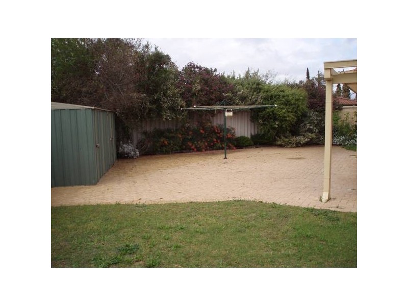 19 Harewood Place, Marangaroo WA 6064