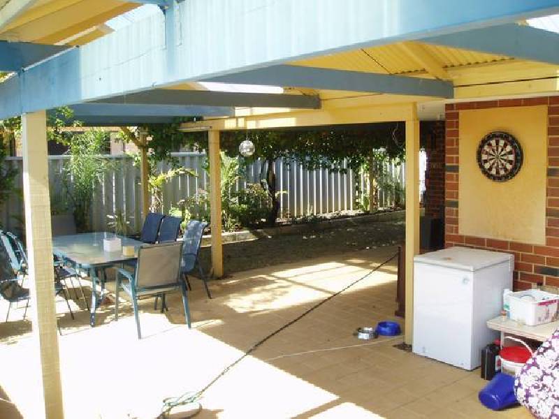 4 Russon Court, Alexander Heights WA 6064