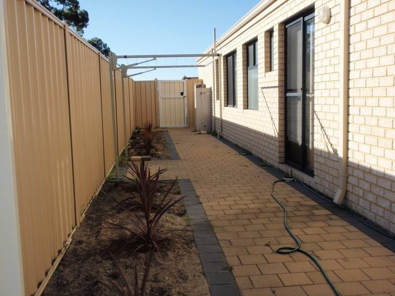 24 Linto Way, Alexander Heights WA 6064