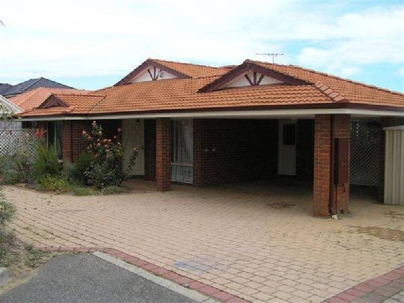 15 Dymchurch Court, Marangaroo WA 6064