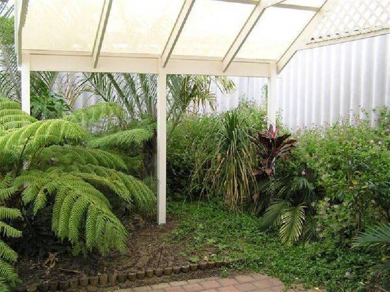 15 Dymchurch Court, Marangaroo WA 6064