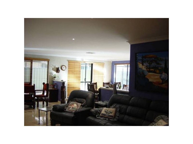 Sumner Mews, Landsdale WA 6065