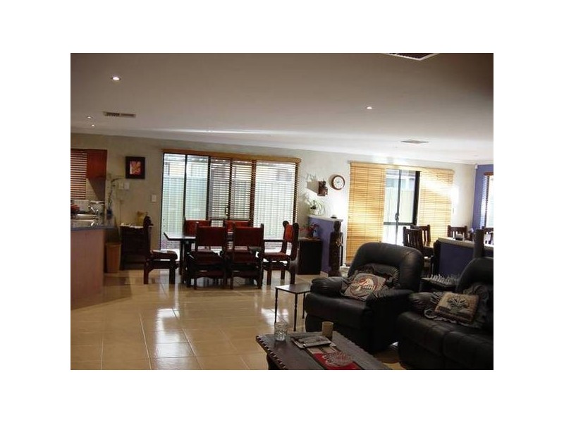 Sumner Mews, Landsdale WA 6065