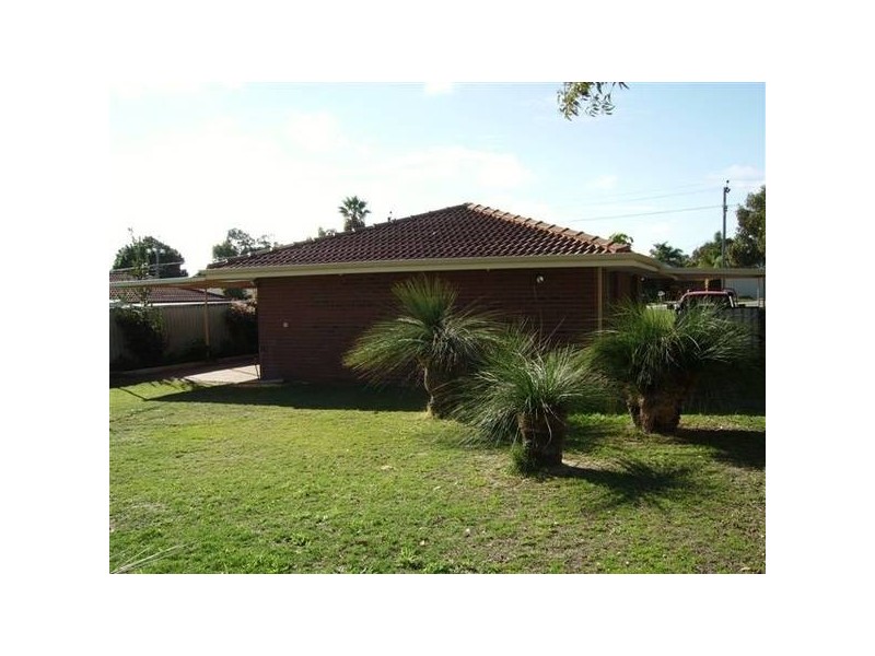 77 Amberton Avenue, Girrawheen WA 6064