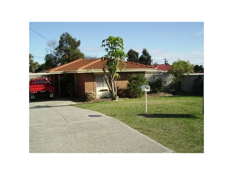 77 Amberton Avenue, Girrawheen WA 6064