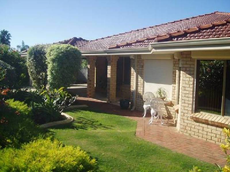 14 Firwood Trail, Woodvale WA 6026