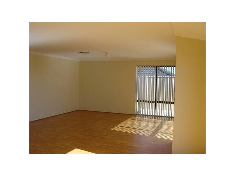 Rosemary Ave, Darch WA 6065