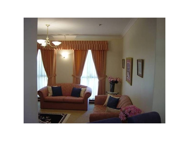 6 Liverpool Place, Alexander Heights WA 6064