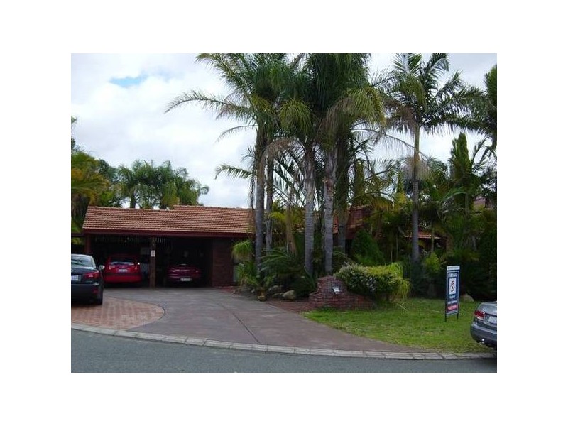 6 Liverpool Place, Alexander Heights WA 6064