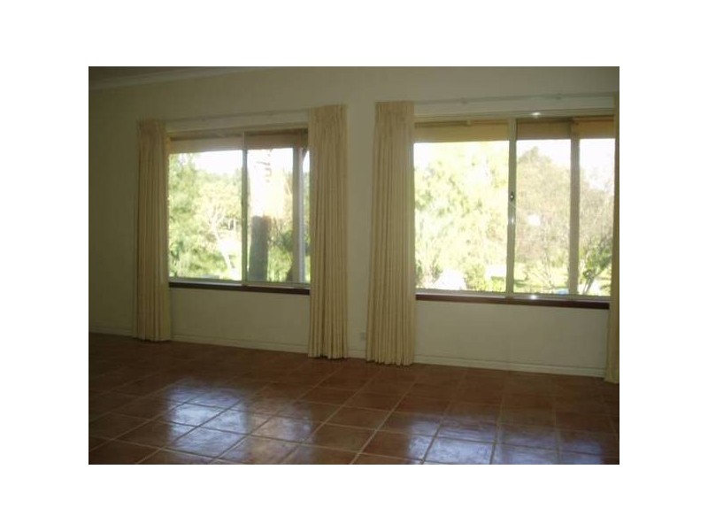 Badgerup Rd
(house), Wanneroo WA 6065