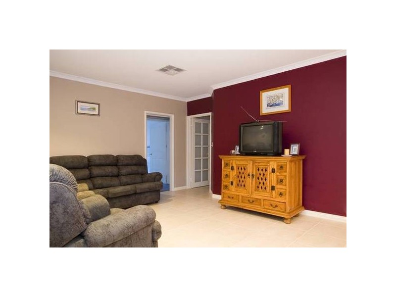 7 Hellfire Drive, Darch WA 6065