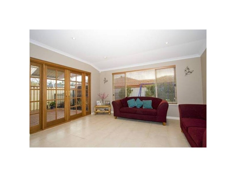 7 Hellfire Drive, Darch WA 6065