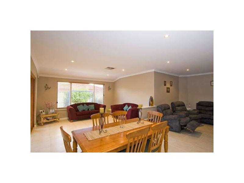 7 Hellfire Drive, Darch WA 6065