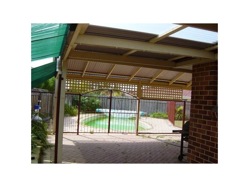 17 Sedgley Close, Landsdale WA 6065