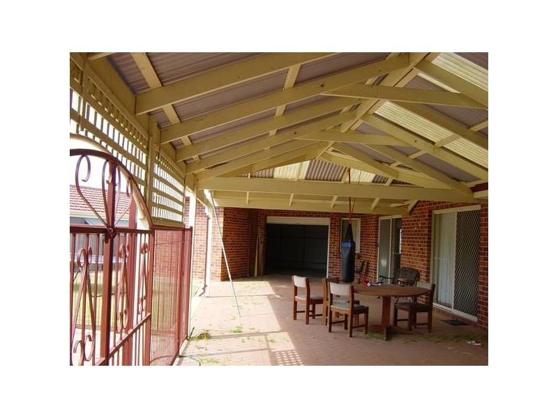 17 Sedgley Close, Landsdale WA 6065