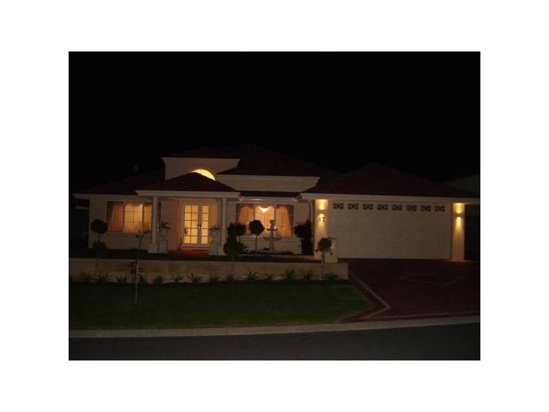 17 Sherwin Rise, Landsdale WA 6065